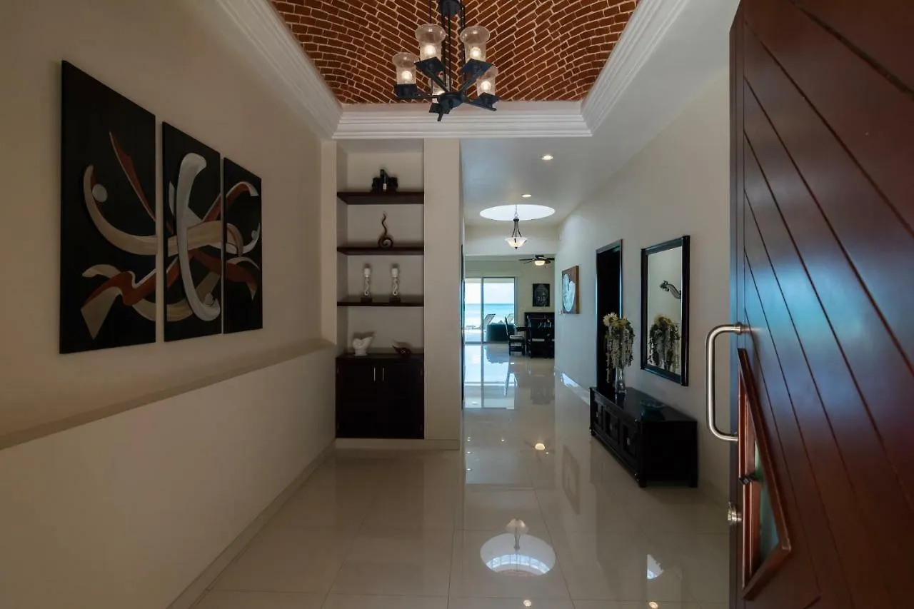 Casa Joya Del Mar - Oceanfront Villa For 10 - Playa Paradise Properties Playa del Carmen 0*,