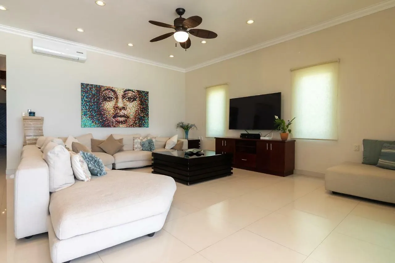 Casa Joya Del Mar - Oceanfront Villa For 10 - Playa Paradise Properties Playa del Carmen